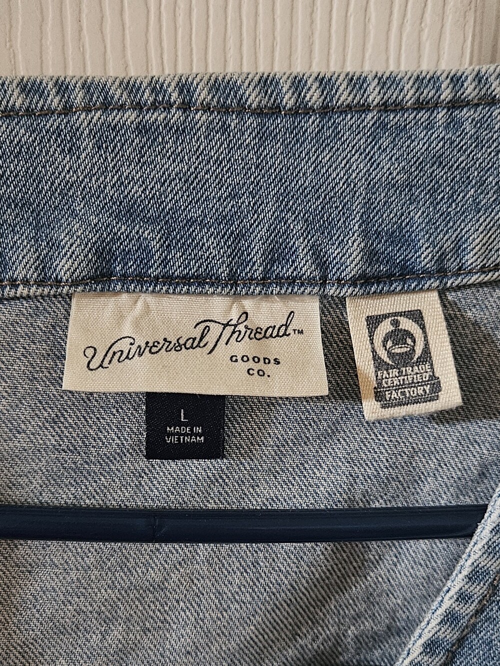 Universal Thread Denim Vest - Picture 4 of 4